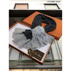 Loro Piana Scarf